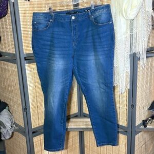 Tahari Midrise Skinny Kelly Jean